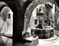 MODERN CARD Saint Paul the fountain