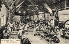 CPA La Benedictine a Fecamp Salle d'etiquetage