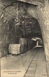 CPA Caves Bouvet Ladubay Un bras de cave Alcool