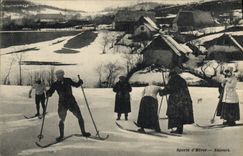 VINTAGE POSTCARD Winter sports Ski Skiers