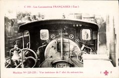 CPA Train Locomotive Machine 220 220 Vue interieure de l'abri du mecanicien