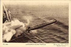 VINTAGE POSTCARD Boat War Launching of a torpedo