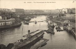 VINTAGE POSTCARD Boat Brest War Panoramic View of the wearing of war