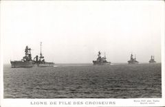 CPA Bateau Guerre Ligne de file des croiseurs 