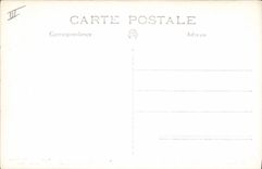 VINTAGE POSTCARD Boat War Line of file of against destroyers