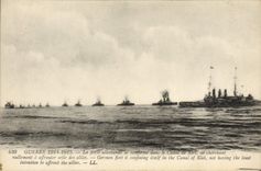 VINTAGE POSTCARD Bateau War the German fleet is contained in the canal of Kiel