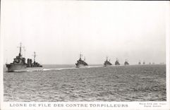 CPA Bateau Guerre Ligne de file des contre torpilleurs