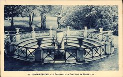 VINTAGE POSTCARD Fontainebleau the Castle the Fountain Of Diane