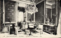 VINTAGE POSTCARD Palate De Fontainebleau the Living room of abdication