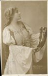 CPA Fantaisie Femme Julie Koerner Corne Biere 