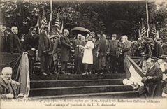 VINTAGE POSTCARD Militaria Paris Tileries has little orphan girl off 13 helped by the Fatherless children off France