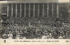 CPA Militaria Arrivee des americains a Paris 4 juillet 1917 Chambre des deputes
