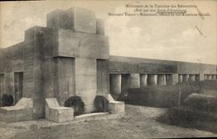 CPA Militaria Monument de la tranchee des baionnettes offert par nos amis d'Amerique