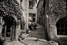 CPM Saint Paul de Vence Montee de l'eglise 