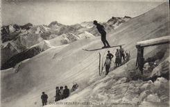 CPA Sports d'hiver Ski Luchon Superbagneres Un saut impressionnant