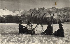 CPA Sports d'hiver Ski Luchon Superbagneres Skieurs au repos