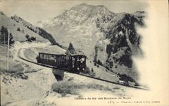 VINTAGE POSTCARD Train Engine Railroad of the rocks of Naye