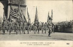 VINTAGE POSTCARD Militaria Festivals of the victory July 14th, 1919 the procession American standards