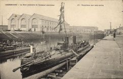 VINTAGE POSTCARD Boat Cherbourg War the military port and the maritime arsenal Torpilleur fixes cig of it