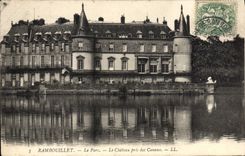 CPA Rambouillet Le Parc Le Chateau Pris des Canaux