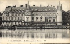 CPA Rambouillet Le Chateau Pris des canaux