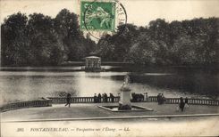 CPA Fontainebleau Perspective sur l'etang