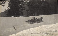 VINTAGE POSTCARD Winter sports Ski In Bobsleighs a turn
