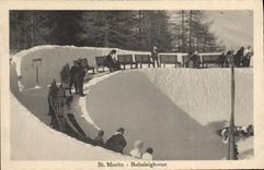 El Bobsleigh del esquí de los deportes de invierno de la POSTAL de la VENDIMIA funciona con St Moritz