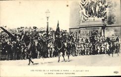 CPA Militaria Fetes de la Victoire 14 juillet 1919 le defile General Pershing 