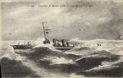 CPA Bateau Guerre Torpilleur de defense mobile au large un jour de tempete 