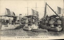 VINTAGE POSTCARD Boat War Against destroyers seen of the arrear