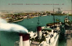 VINTAGE POSTCARD Boat War Saint Nazaire Basin of Penhoet docks to coal
