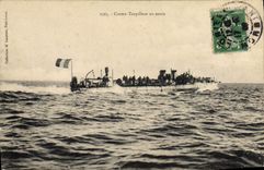VINTAGE POSTCARD Boat War Against destroyer under tests