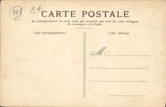 CPA Versailles Cour Royale et Statue de Louis XIV