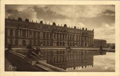 POSTAL Versalles de la VENDIMIA el castillo y los pisos del agua