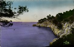 MODERN CARD Cassis sur Mer Creek of Miou Port the Point