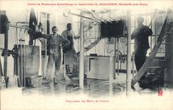 VINTAGE POSTCARD Preparation of musts of culture Research institute scientists Jacquemin Malzeville close Nancy