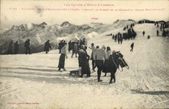 CPA Sports d'hiver Ski Luchon Plateau de Superbagneres Devant le massif de la Maladetta Monts Maudits