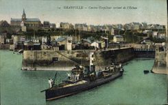 VINTAGE POSTCARD Boat Granville War Against outgoing destroyer of the lock