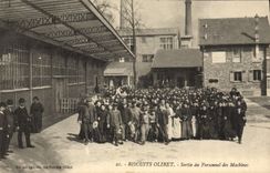 CPA Biscuits Olibet Sortie du personnel des machines