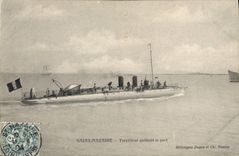 CPA Bateau Guerre Saint-Nazaire Torpilleur quittant le port