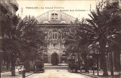 VINTAGE POSTCARD the large theater Entered of the Toulon artists