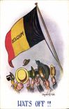 CPA Illustrateur Hats off Militaria Belgique Belgium Drapeau