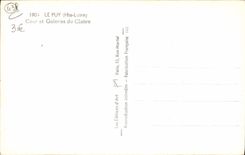 CPM Le Puy en Velay Cour et Galerles du Cloitre
