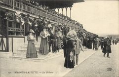 VINTAGE POSTCARD Horse Horsemanship Hippisme Laffitte Houses the platform