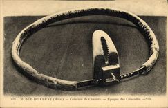 CPA Nu erotique Femme Ceinture de chastete Musee de Cluny Paris