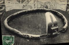 CPA Nu erotique Femme Ceinture de chastete Musee de Cluny Paris