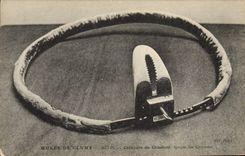 CPA Nu erotique Femme Ceinture de chastete Musee de Cluny Paris Epoque des Croisades