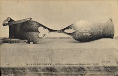 CPA Nu erotique Femme Ceinture de chastete Musee de Cluny Paris Epoque des Croisades