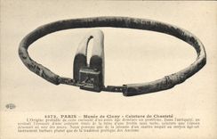 CPA Nu erotique Femme Ceinture de chastete Musee de Cluny Paris Epoque des Croisades